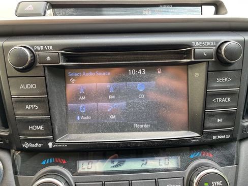 Used 2016 Toyota RAV4 XLE AWD/4WD image 17