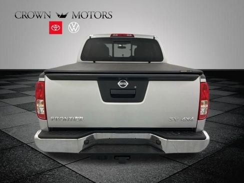 Used 2018 Nissan Frontier SV AWD/4WD image 5