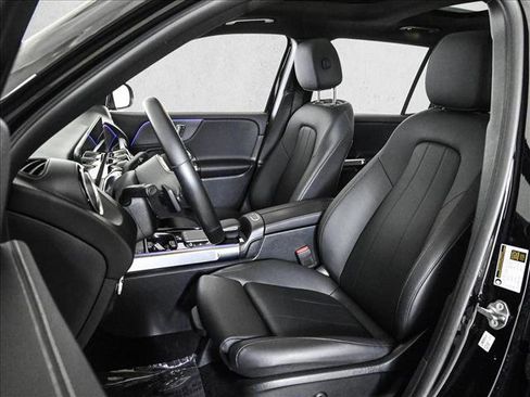 Used 2023 Mercedes-Benz GLB 250 4MATIC image 18