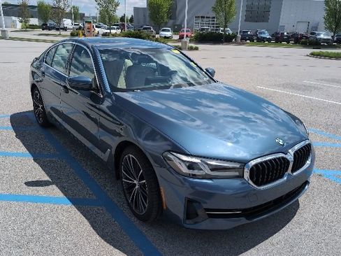 Certified 2023 BMW 530i xDrive w/ Premium Package AWD/4WD image 2