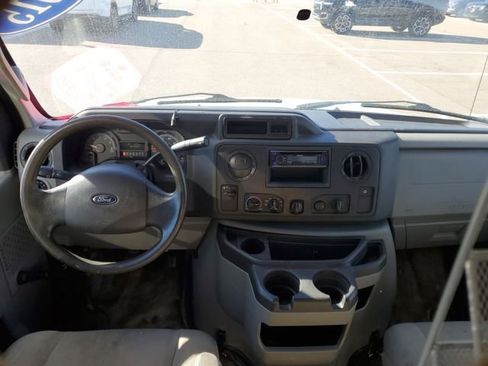 Used 2015 Ford E-350 and Econoline 350 Super Duty w/ Exterior Upgrade Package image 28