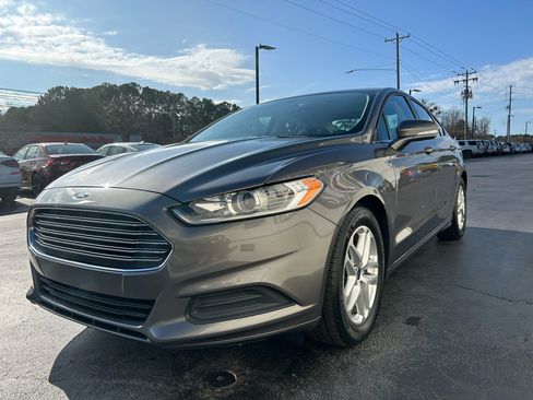 Used 2014 Ford Fusion SE image 4