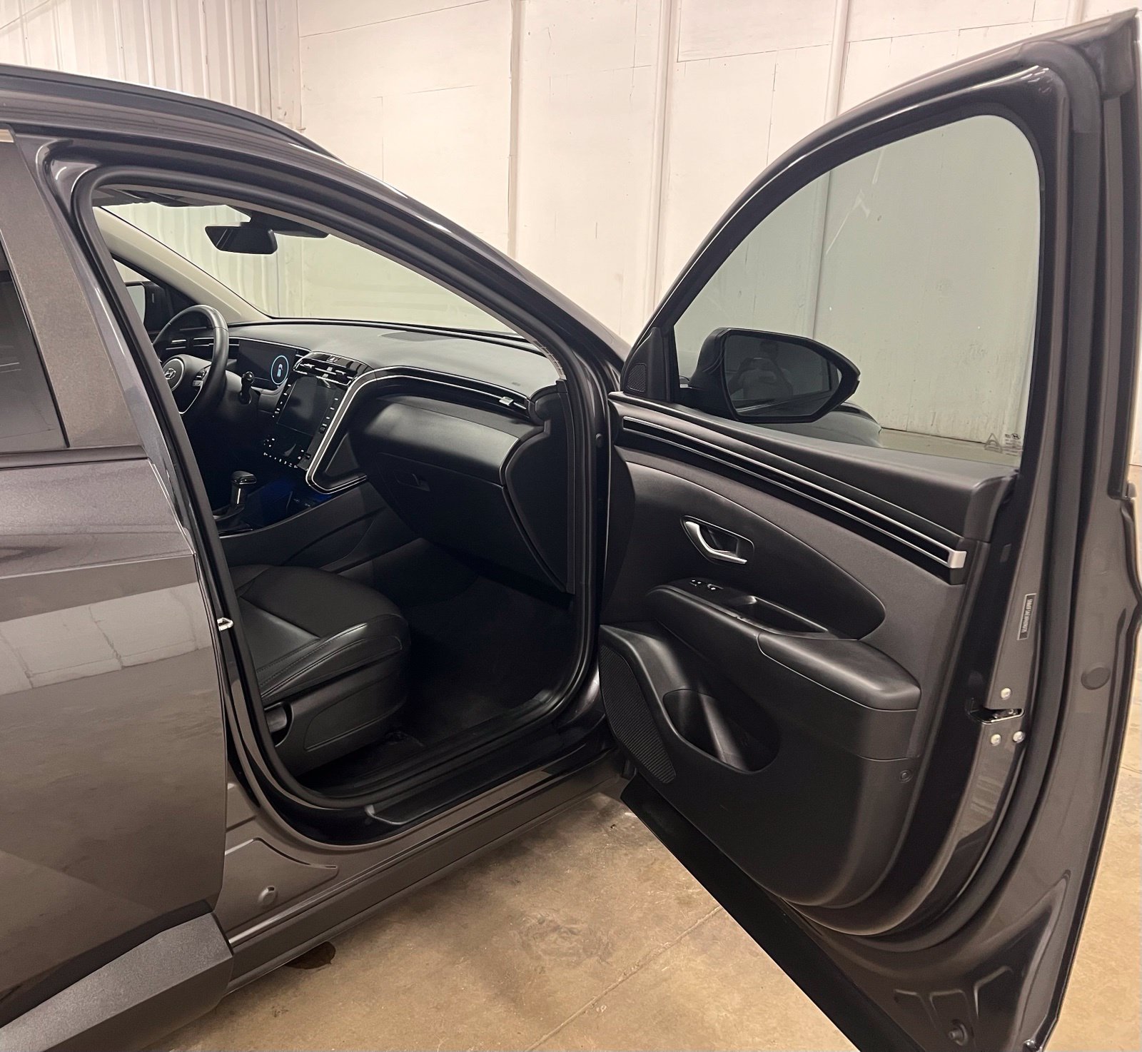Certified 2023 Hyundai Tucson SEL w/ Convenience Package FWD image 17