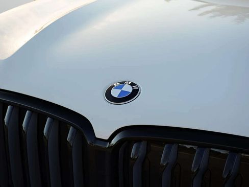 Used 2022 BMW X6 xDrive40i w/ Executive Package AWD/4WD image 49