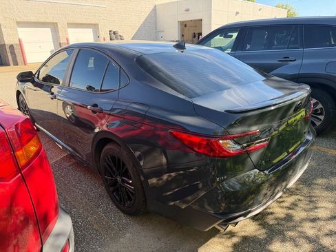 Used 2025 Toyota Camry SE FWD image 5