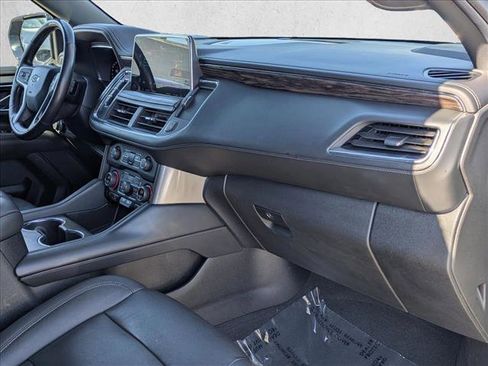 Used 2023 Chevrolet Suburban Z71 w/ Luxury Package image 23