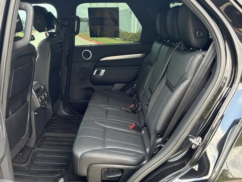 Used 2020 Land Rover Discovery Landmark AWD/4WD image 15