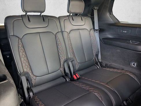 Used 2023 Jeep Grand Cherokee L Summit AWD/4WD image 22
