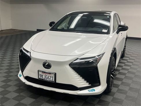 Used 2023 Lexus RZ 450e Premium image 2