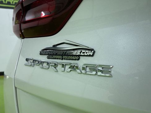 Used 2021 Kia Sportage LX image 12