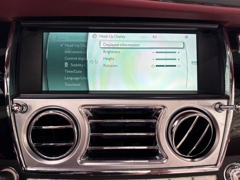 Used 2017 Rolls-Royce Dawn image 82