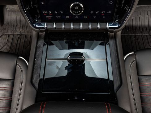 Used 2026 GMC Yukon AT4 Ultimate image 26