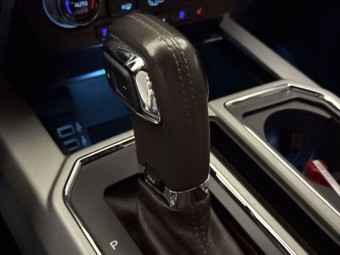 Used 2019 Ford F150 King Ranch w/ Equipment Group 601A Luxury AWD/4WD image 18