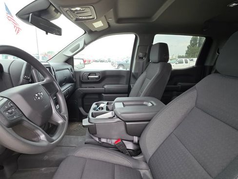 Used 2025 Chevrolet Silverado 1500 Custom Trail Boss w/ LPO, Dark Essentials Package AWD/4WD image 11
