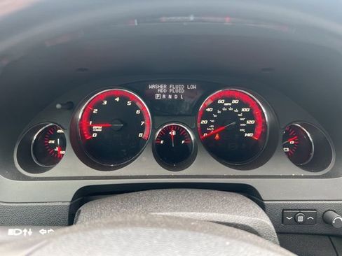 Used 2011 GMC Acadia Denali image 9