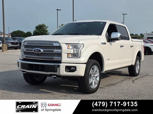 Used 2017 Ford F150 Platinum w/ Equipment Group 701A Luxury AWD/4WD image 3