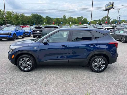 Used 2026 Kia Seltos LX FWD image 28