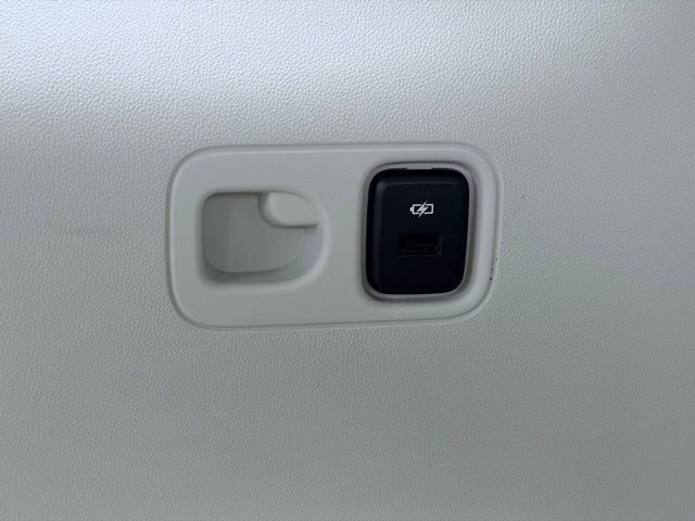 Used 2023 GMC Acadia Denali AWD/4WD image 23