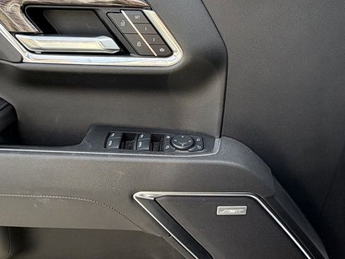 Used 2025 Chevrolet Silverado 1500 LTZ image 13