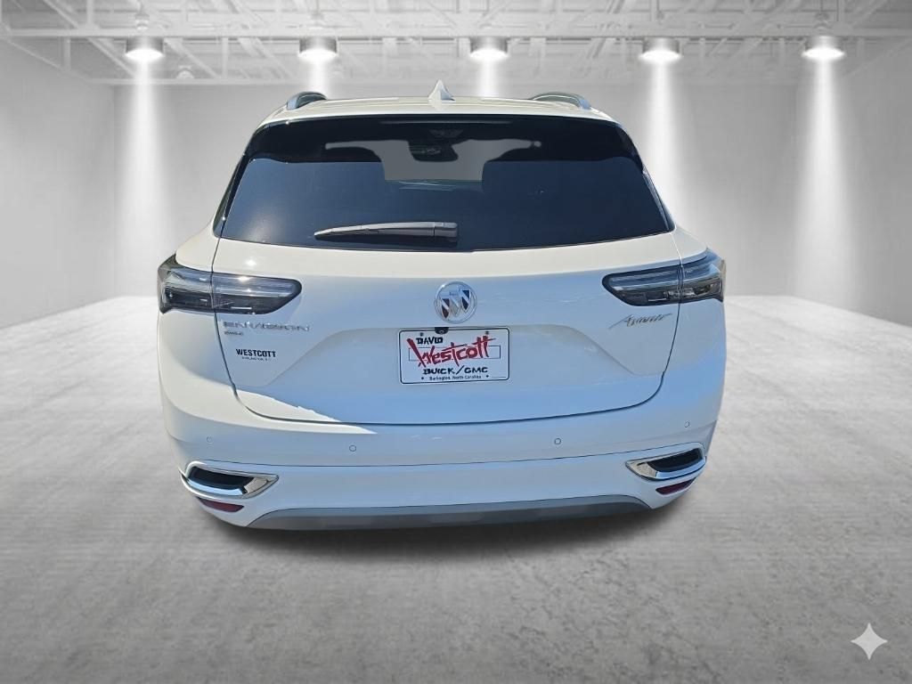 Certified 2022 Buick Envision Avenir w/ Technology Package II AWD/4WD image 5