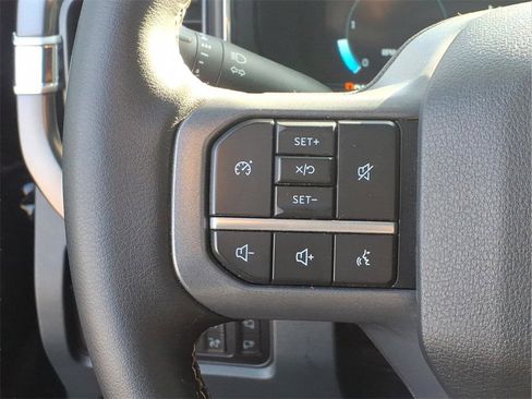 Used 2025 Ford F350 Lariat image 14