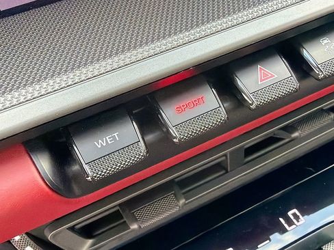 Used 2020 Porsche 911 Carrera 4S w/ Premium Package image 29