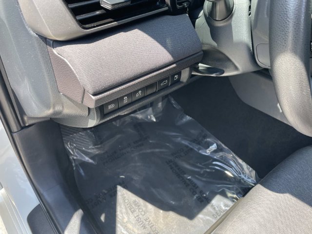 Used 2025 Toyota Camry LE FWD image 22
