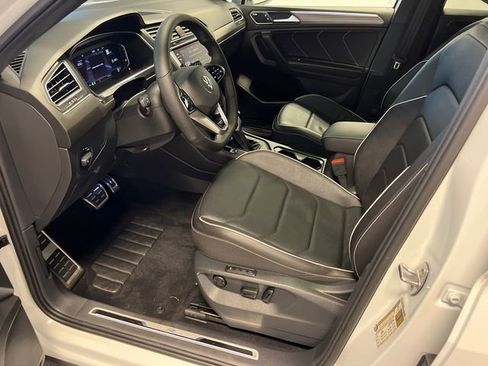 Used 2022 Volkswagen Tiguan SEL R-Line AWD/4WD image 7