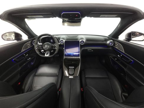 Used 2022 Mercedes-Benz SL 63 AMG 4MATIC image 29