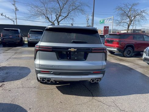 New 2026 Chevrolet Traverse LT image 8