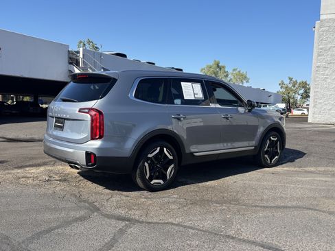 Certified 2025 Kia Telluride S AWD/4WD image 3