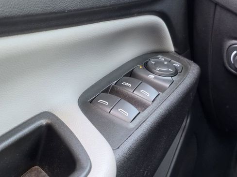 Used 2024 Chevrolet Equinox LS image 12