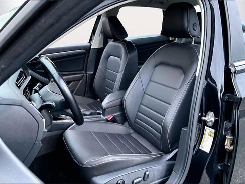 Used 2024 Volkswagen Jetta SE image 19