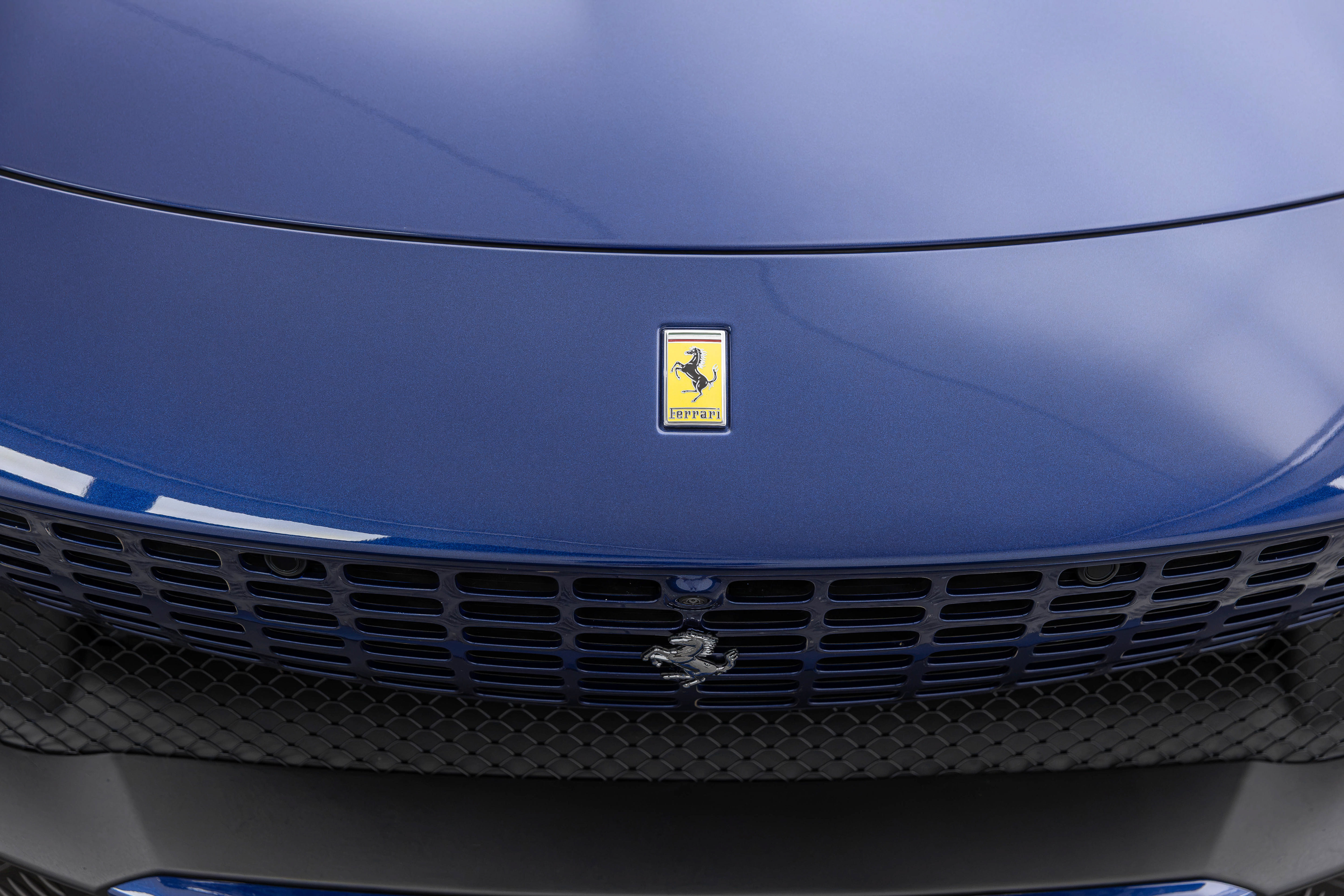 Used 2025 Ferrari Roma Spider RWD image 55