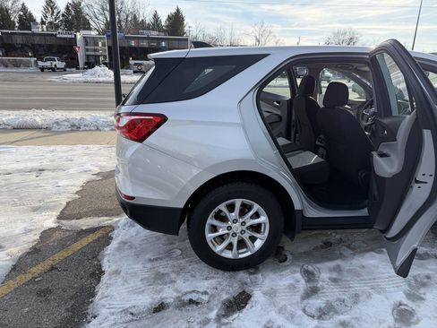 Used 2020 Chevrolet Equinox LS image 14