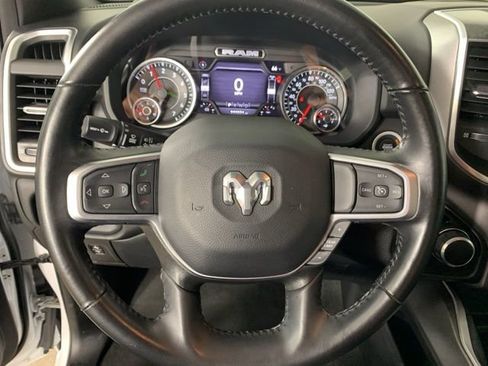 Used 2022 RAM 1500 Big Horn AWD/4WD image 17