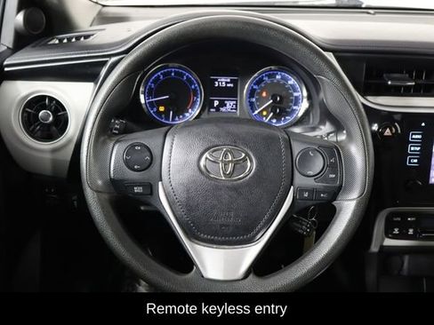 Used 2019 Toyota Corolla LE image 7
