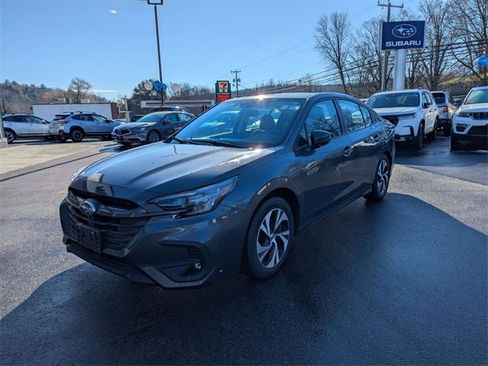 Used 2023 Subaru Legacy Premium image 5