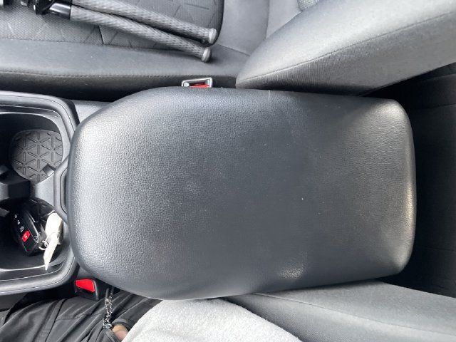 Used 2021 Toyota RAV4 XLE w/ Convenience Package AWD/4WD image 17