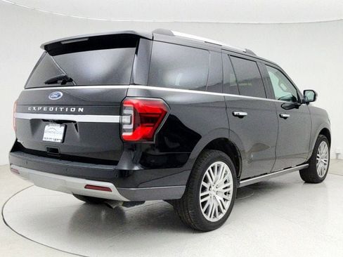 Used 2023 Ford Expedition Limited image 5