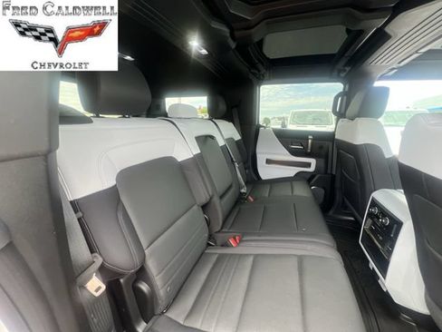 Used 2025 GMC Hummer EV 3X AWD/4WD image 32