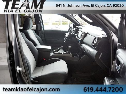 Used 2021 Toyota Tacoma TRD Sport w/ Technology Package RWD image 11