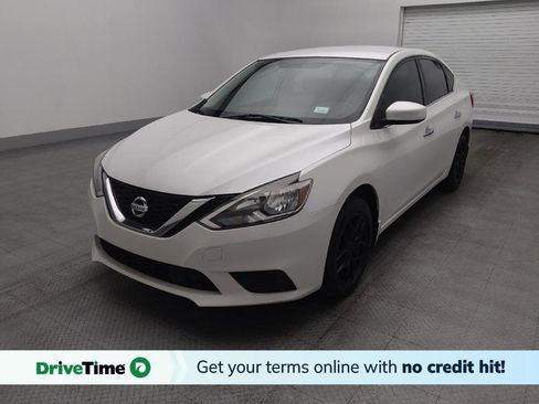 Used 2019 Nissan Sentra SV image 1