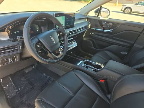 Used 2025 Lincoln Corsair AWD w/ Equipment Group 101A image 17