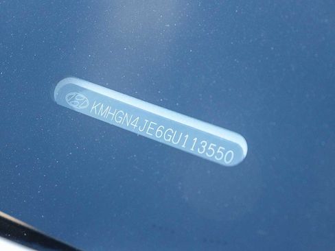 Used 2016 Hyundai Genesis 3.8 w/ Option Group 03 image 10