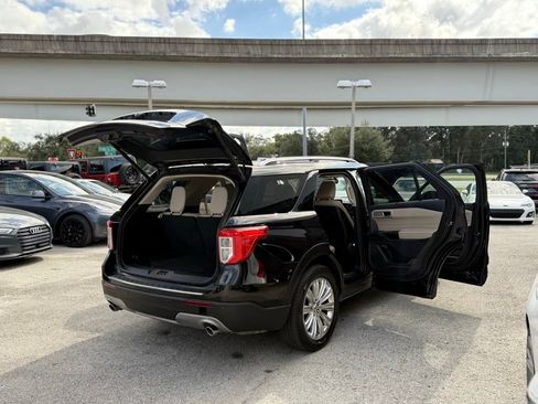 Used 2020 Ford Explorer Limited image 29