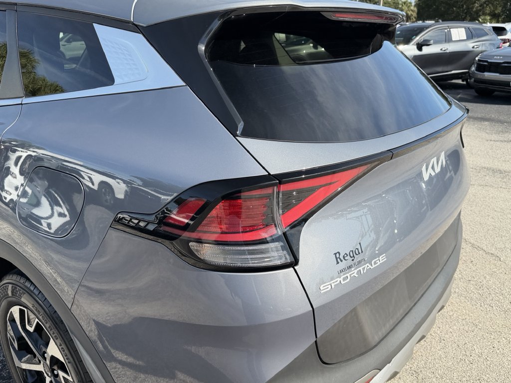Certified 2023 Kia Sportage EX FWD image 11