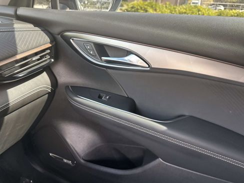 Used 2024 Buick Envision Sport Touring image 19