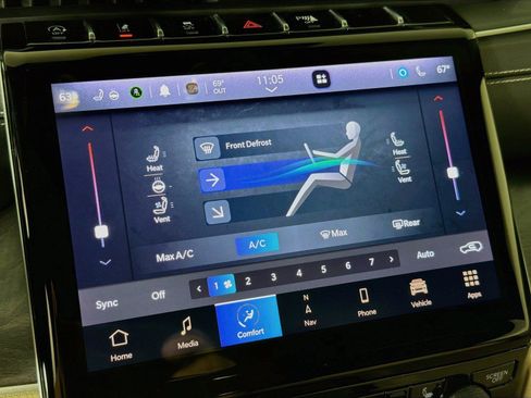 Used 2023 Jeep Grand Cherokee Limited w/ Luxury Tech Group II AWD/4WD image 22