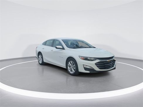 Used 2023 Chevrolet Malibu LT w/ Driver Confidence Package image 2